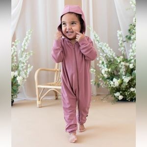 Kyte Baby Bamboo Jersey Hooded Zippered Romper Dusty Rose